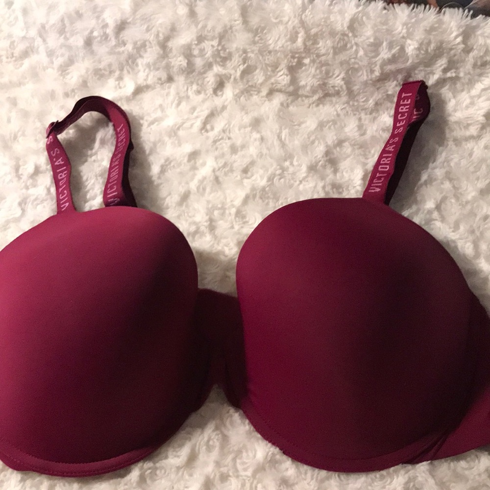 Victoria Secret T-shirt lightly lined DEMI